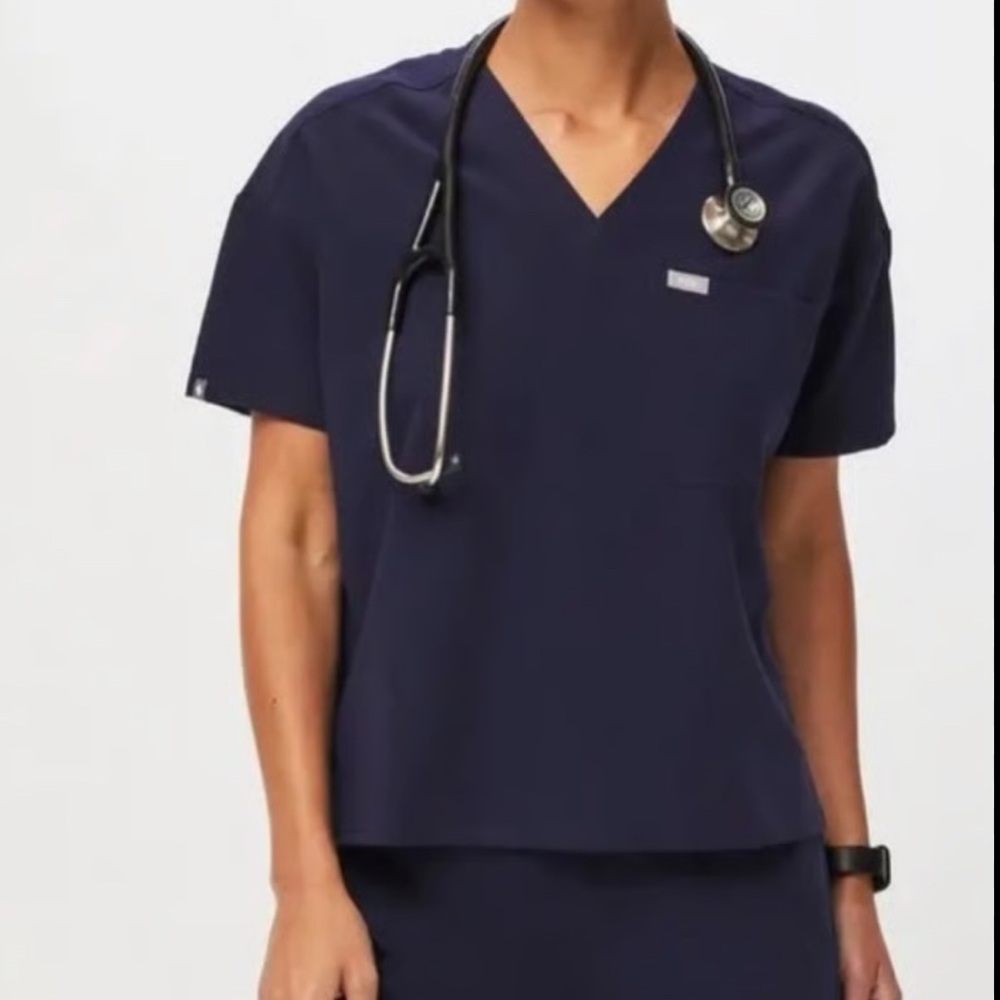 FIGS Catarina relaxed scrub top NAVY